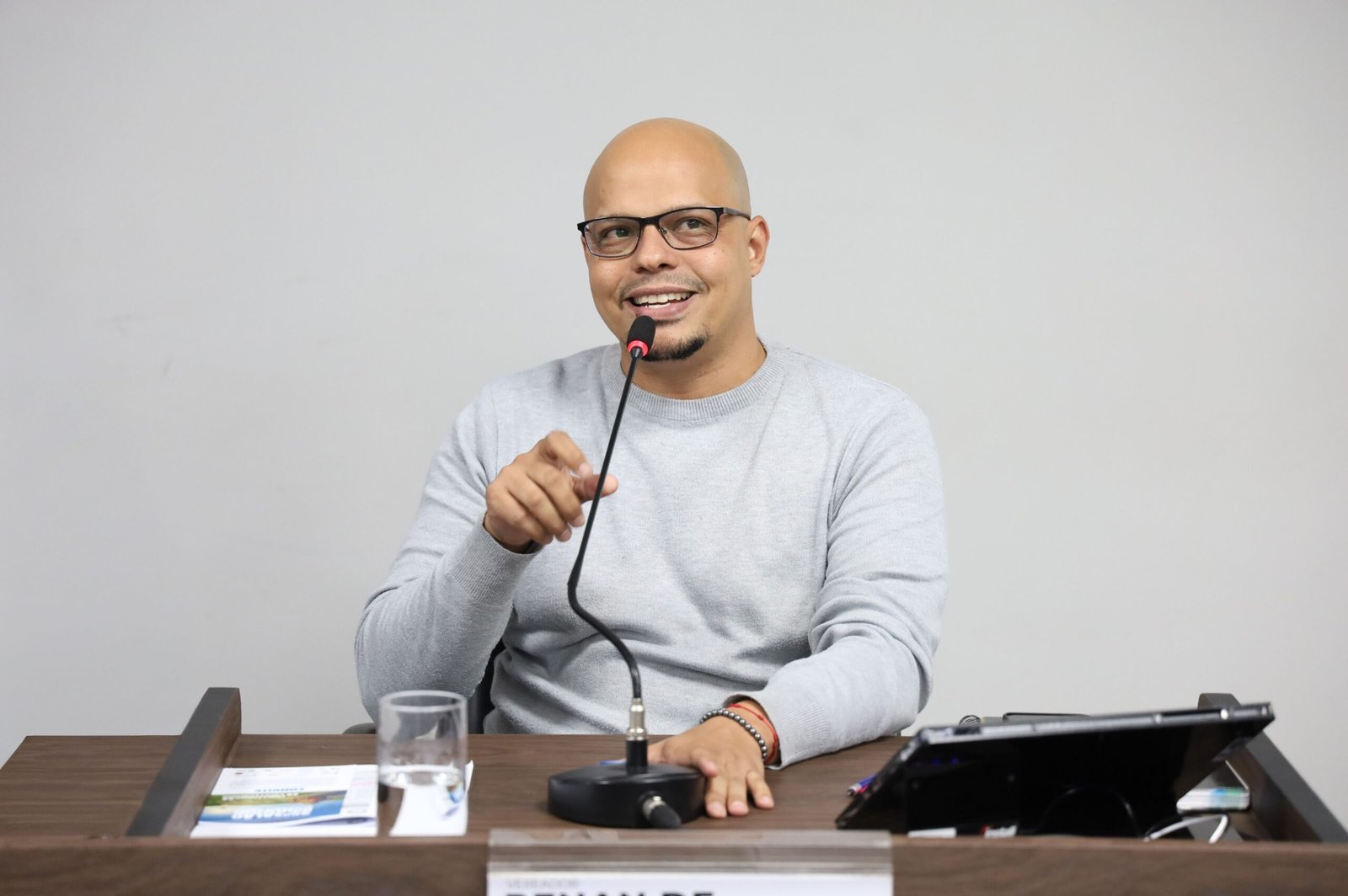 Renan de Angelo pede informações sobre cadastro municipal de atletas em Americana