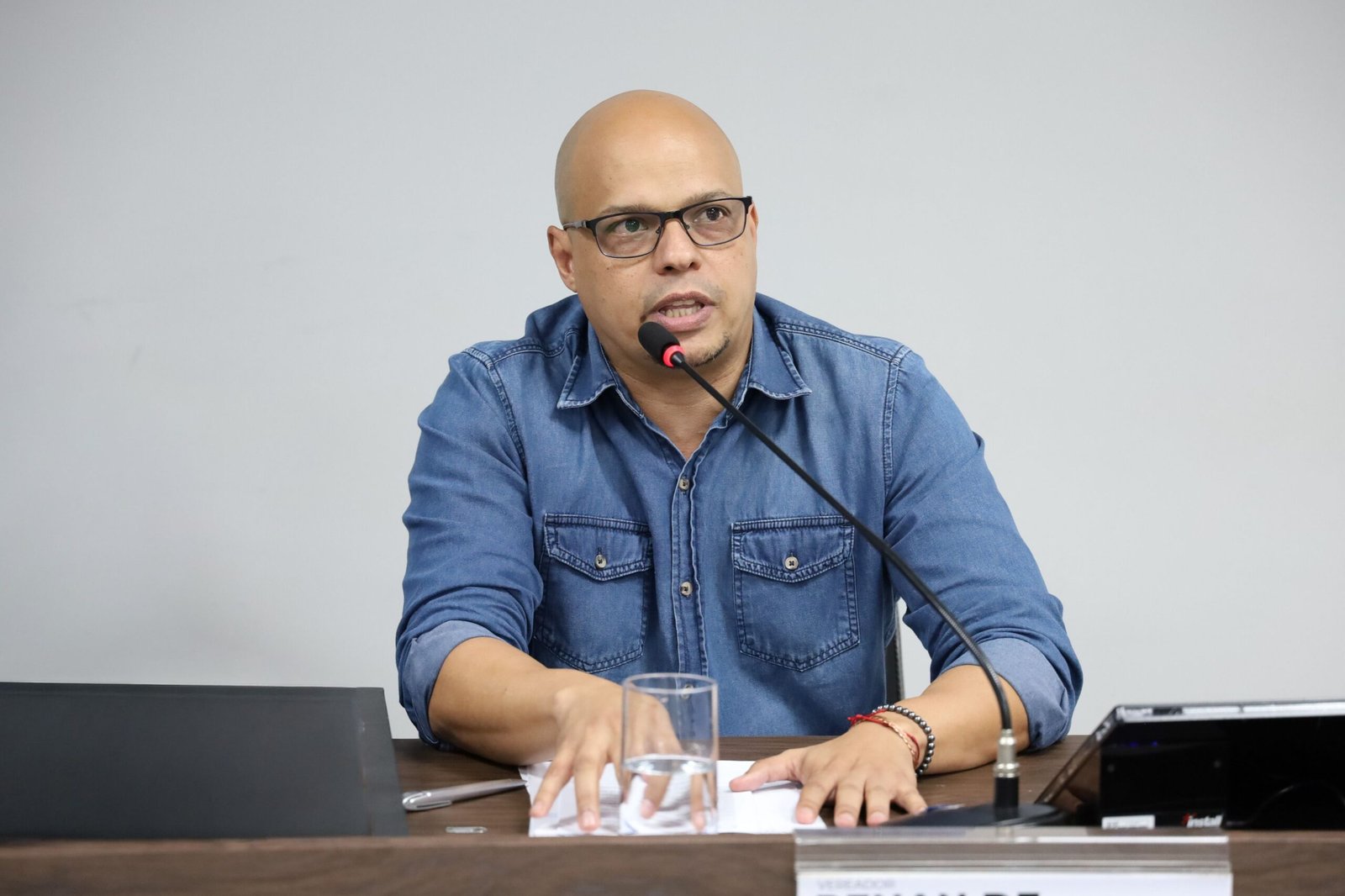 Renan de Angelo questiona possibilidade de utilização de quiosques desativados como ponto de apoio a entregadores